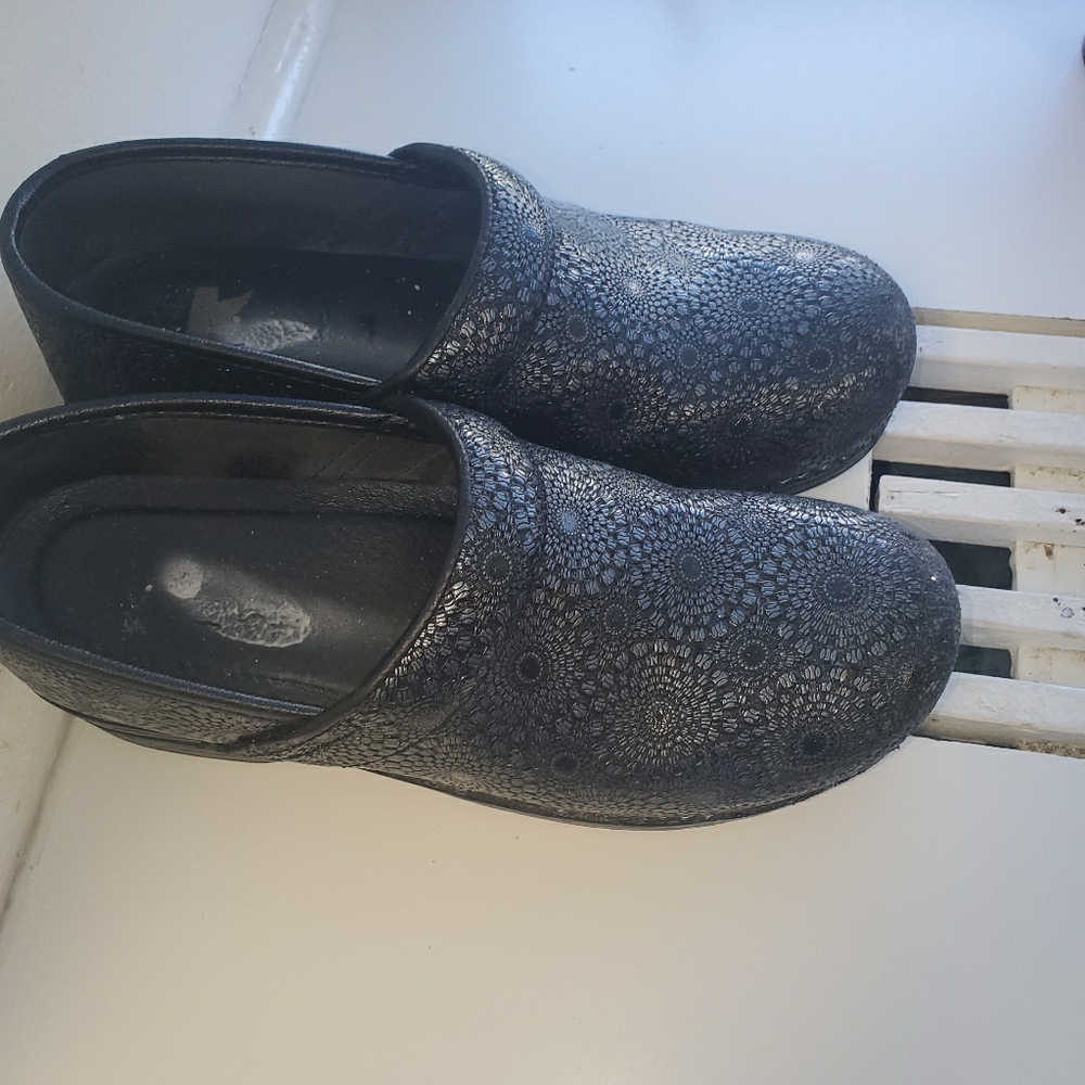 Dansko nursing shoes